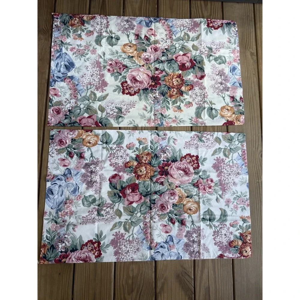 Vintage Lauren Ralph Lauren ALLISON Cottage Floral Standard Pillow Case Lot Of 2